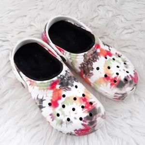 Kids Tie Dye Fleece Lined CROCS 4